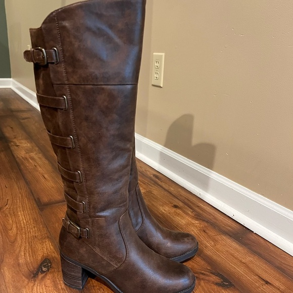 NOT FOR SALE - Picture 6 of 9